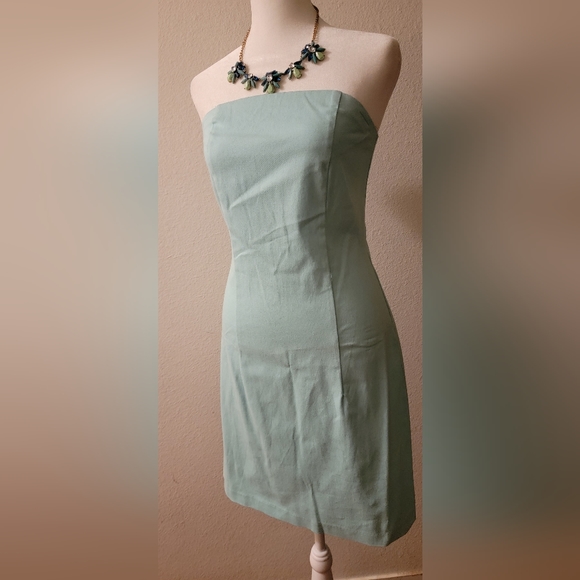 Dress - Picture 4 of 7